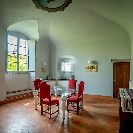 Historical Renaissance Palace * Montepulciano